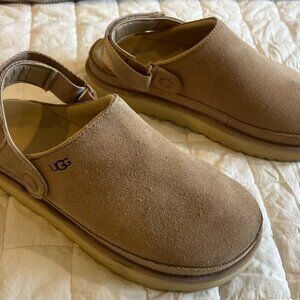 UGG Goldenstar Clog 8.5
